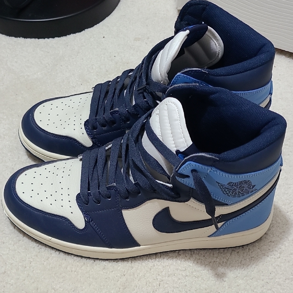 Nike Men's Navy and White High-Top Sneakers - Picture 2 of 4